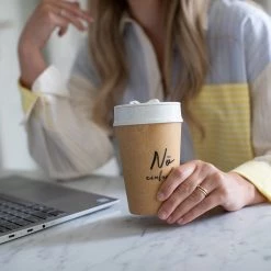 Koziol Gobelet isotherme Go Nö - Polypropylène / Épicéa - Imitation bois recyclé 8 Koziol Gobelet isotherme Go Nö - Polypropylène / Épicéa - Imitation bois recyclé -Vaisselle Soldes 1000285437 210812 08105700037 MOOD DETAILS P000000001000285437 mood