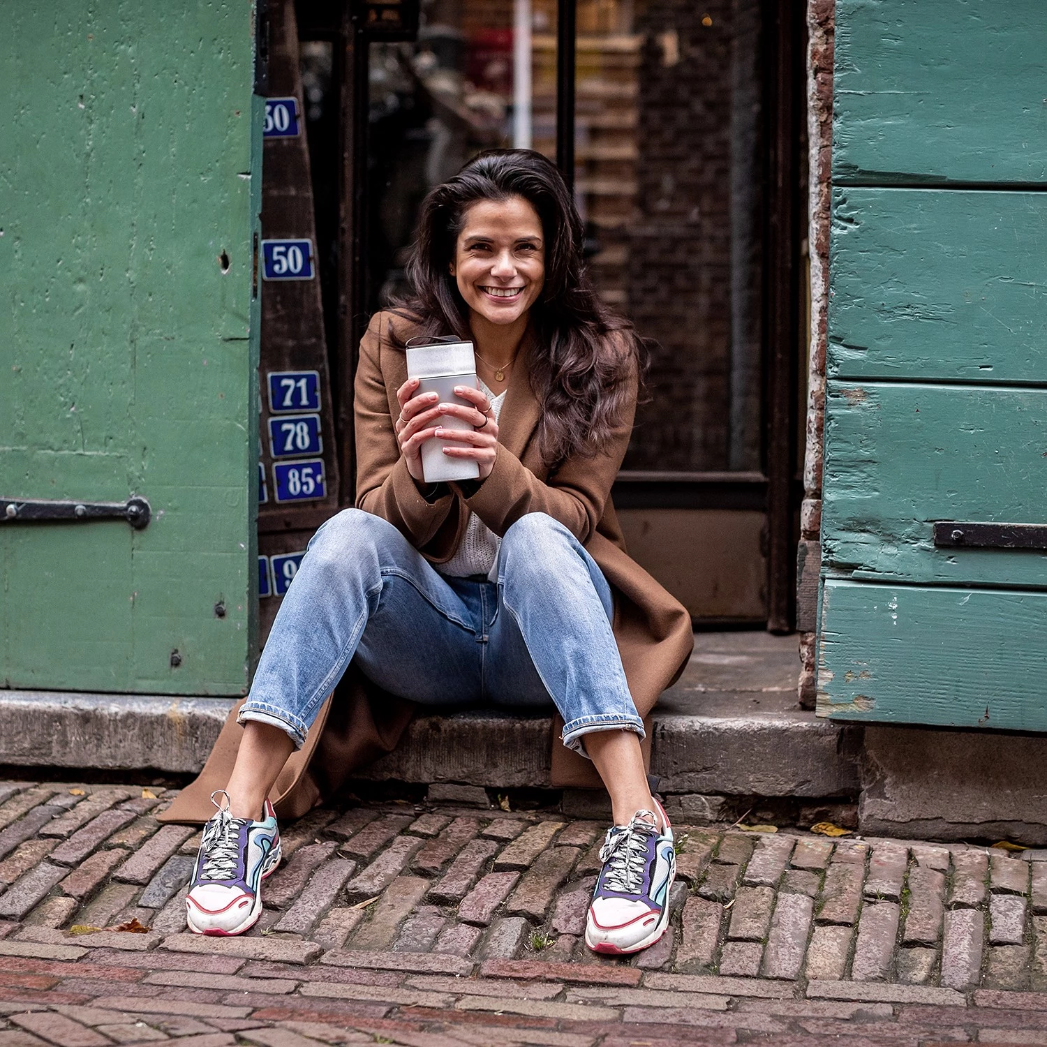 Koziol Mug isotherme Aroma To Go - Polypropylène - Gris 4 Koziol Mug isotherme Aroma To Go - Polypropylène - Gris – Image 2