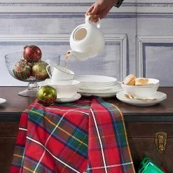 Butlers Assiette SILVER LINING - Porcelaine / Type Fine Bone China - Blanc - Diamètre : 27 cm 20 Butlers Assiette SILVER LINING - Porcelaine / Type Fine Bone China - Blanc - Diamètre : 27 cm -Vaisselle Soldes 1000331110 220218 025 MOOD DETAILS P000000001000331110 mood