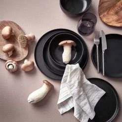 Butlers Assiette à dessert CASA NOVA - Noir -Vaisselle Soldes 1000331153 220218 024 MOOD DETAILS P000000001000331153 mood