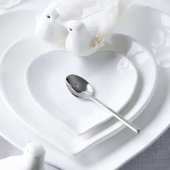 Butlers Assiette HEART - Céramique - Blanc - Largeur : 13 cm -Vaisselle Soldes 1000331235 220218 021 MOOD DETAILS P000000001000331235 mood