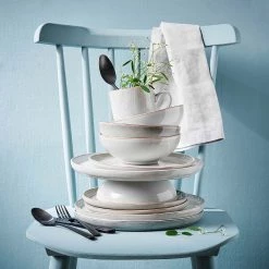 Butlers Assiettes HENLEY (lot de 4) - Faïence - Gris - Diamètre : 22 cm -Vaisselle Soldes 1000332742 220215 021 MOOD DETAILS P000000001000332742 mood