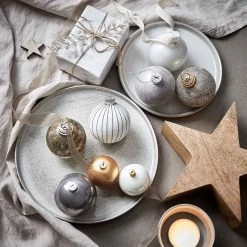 Butlers Assiettes HENLEY (lot de 4) - Faïence - Gris - Diamètre : 22 cm -Vaisselle Soldes 1000332742 220215 026 MOOD DETAILS P000000001000332742 mood