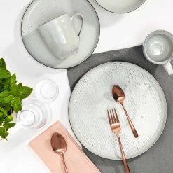 Butlers Assiette HENLEY - Faïence - Gris - Diamètre : 22 cm -Vaisselle Soldes 1000332743 220215 021 MOOD DETAILS P000000001000332743 mood